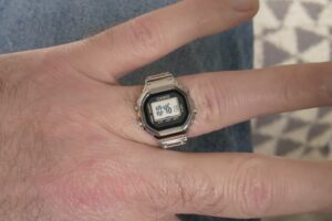 ¡Guau! ¡El Reloj Anillo de Casio: Una Locura Genial!
