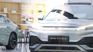 Prohibición de Software y Hardware Chino y Ruso en Vehículos Conectados: ¡La Industria Automotriz de EE.UU. en Alerta Máxima!