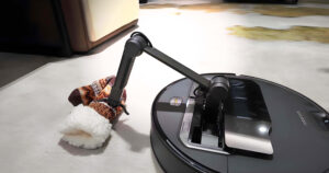 ¡El Saros Z70 de Roborock: Un Brazo Robótico que redefine la limpieza!