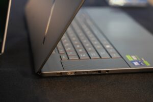 ¡Alerta Gamer! ASUS ROG Zephyrus G16 con Descuento Épico en Best Buy