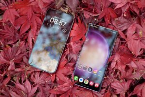 ¡Samsung vs. Apple: ¿Prioridad a la rapidez o a la calidad en la era de la IA?