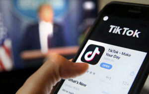 Trump y TikTok: Un Juego de Alta Estaca con Implicaciones Legales y Políticas