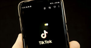 ¡Ay, caramba! ¡TikTok se va a pique! El Supremo dijo «¡adiós!» y el 19 de enero, ¡se acabó la fiesta!