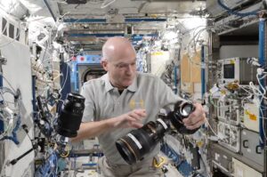¡Impresionante! Astronautas, lentes y microgravedad: ¡una fórmula para la foto perfecta!