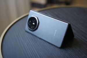 Honor Mejora Yoyo Assistant con DeepSeek-R1: Un Avance que Transforma la Interacción IA