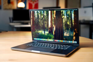 ¡OLED MacBook Pro: Revolución a la Vista! ¡Pero Malas Noticias para los Fans del MacBook Air!