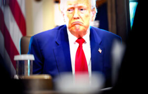 Fallo Judicial Cuestiona Aranceles de Trump y Redefine la Política Comercial de EE. UU.