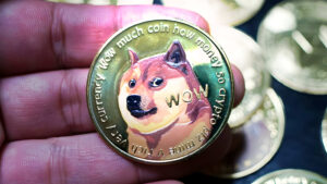 Demanda al HHS por despido de 10,000 empleados debido a datos erróneos