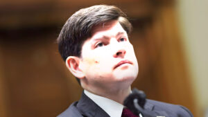 Terremoto en la FCC: Doble Renuncia Crea un Vacío de Poder que Remodela el Panorama Regulatorio