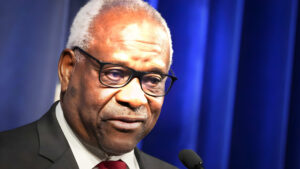 El Supremo de EE.UU. valida la ley de verificación de edad de Texas: Implicaciones para la libertad digital