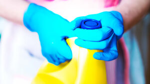 El Peligroso Tratamiento No Probado de Dióxido de Cloro para el Cáncer