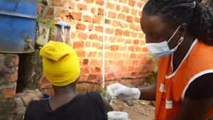 Ineficiencia en la distribución de vacunas mpox amenaza con crisis en África