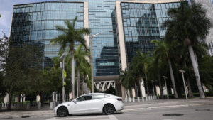 Juicio por homicidio culposo pone en tela de juicio el sistema Autopilot de Tesla