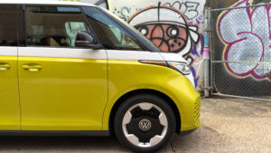 VW ID Buzz 2025: Análisis a fondo de la icónica Combi eléctrica