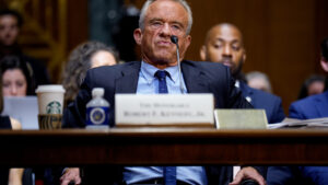 Inteligencia Artificial y la Verdad: Navegando en un Mar de Desinformación