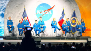 La NASA presenta su 24ª clase de astronautas listos para misiones lunares y marcianas