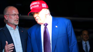 FCC desata controversia al presionar por regulación en programas de entretenimiento