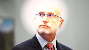 La Regulación de la IA: Un Análisis Exhaustivo de las Implicaciones Legales y Comerciales en el Ecosistema Digital