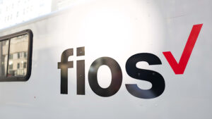 Verizon Propone Banda Ancha de $20 en California para Aprobar Fusión con Frontier